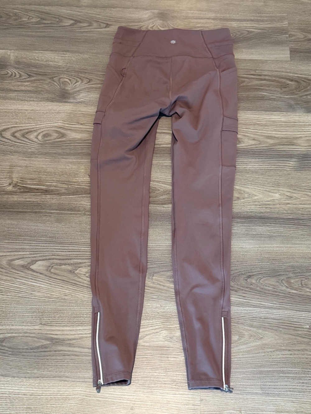 Athleta Rainier High Rise Cargo Tight in Smoky Rose Women’s size Small Tall - Picture 9 of 10